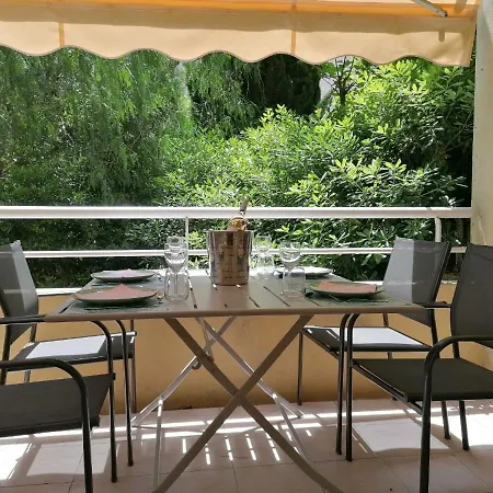 La Boissiere Apartment *